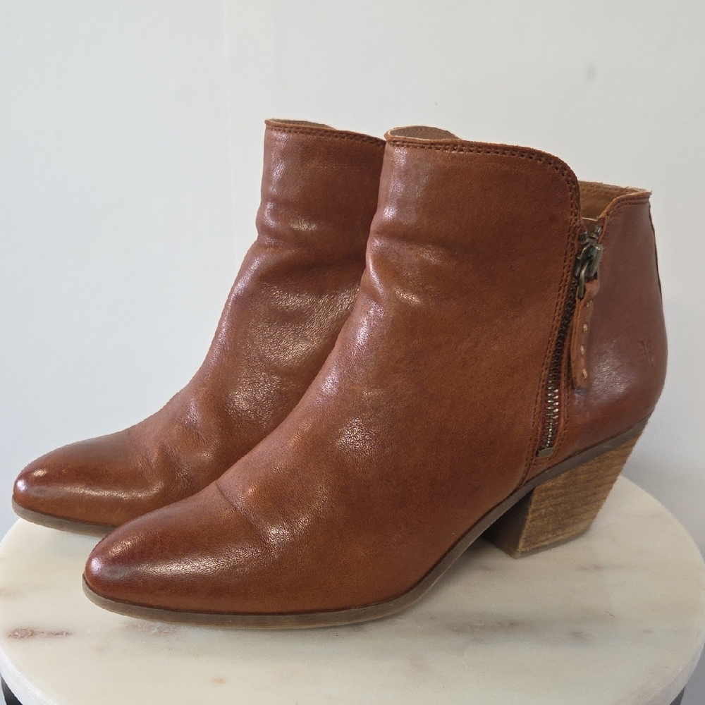 Frye Cognac Leather Ankle Booties with Side Zips Size 7